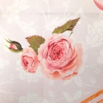 کتیبه نیمه شعبان مخمل با شعار یا مهدی ادرکنی زمینه گل و صورتی عمودی تک عددی