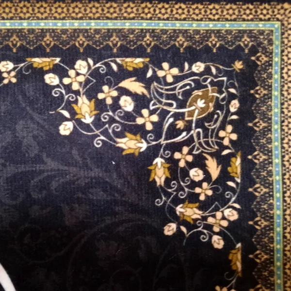 کتیبه محرم مخمل با شعار یا قمر بنی هاشم متن طلایی