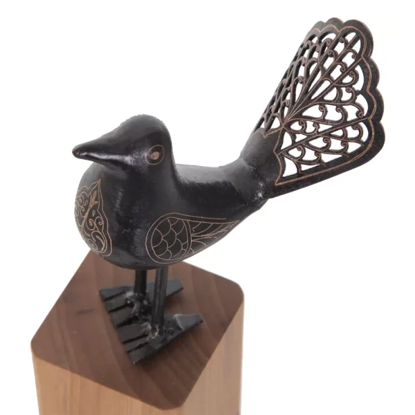 تندیس حدید مرغ علم دم مشبک کد 0535