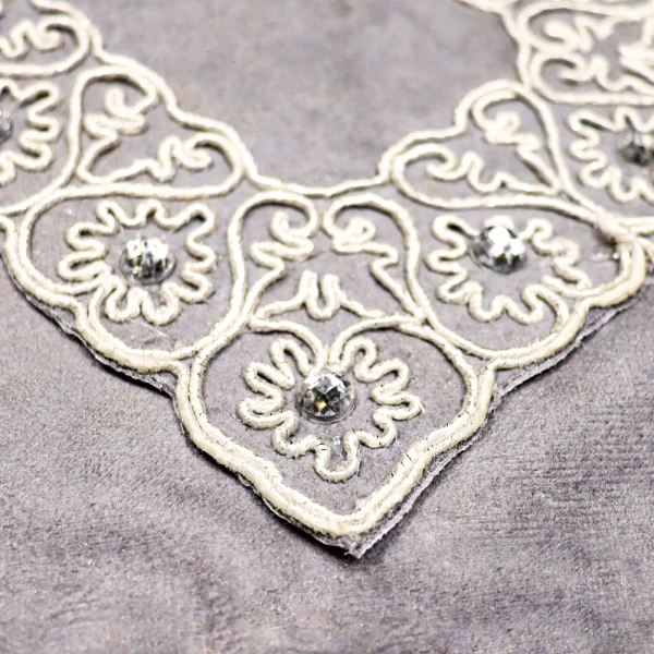 جانماز مخمل دوتیکه نگین دار سایز بزرگ رنگ طوسی 36*36 کد 0349