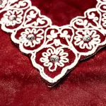 جانماز مخمل دوتیکه نگین دار سایز بزرگ رنگ زرشکی 36*36 کد 0351