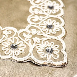 جانماز مخمل دوتیکه نگین دار سایز بزرگ رنگ پسته ای 36*36 کد 0347